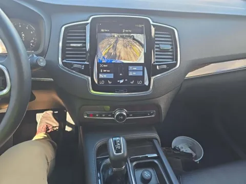 More photos of 2017 Volvo XC90 T6 Momentum at CarWise Gurnee, IL