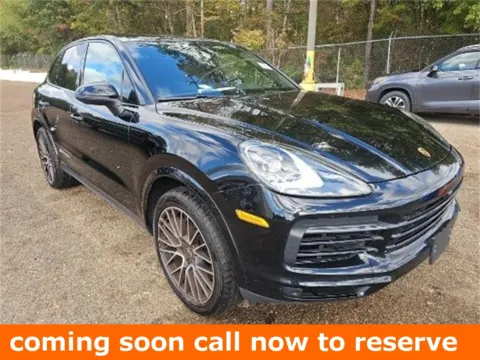 Black 2021 Porsche Cayenne for sale in Gurnee, IL