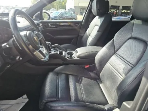 Another view of 2021 Porsche Cayenne for sale in Gurnee, IL at CarWise Gurnee