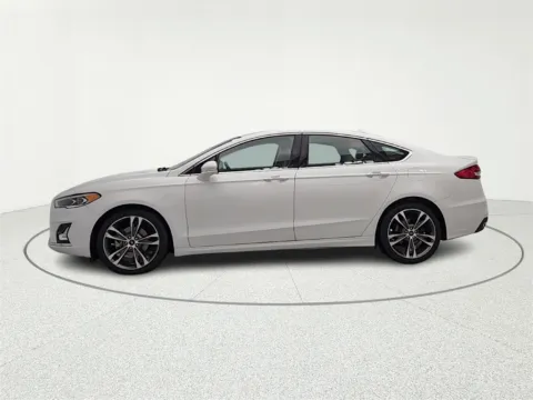 More photos of 2019 Ford Fusion Titanium at CarWise Gurnee, IL