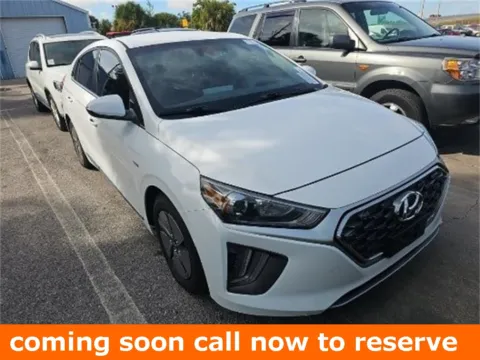 White 2020 Hyundai Ioniq Hybrid SE for sale in Gurnee, IL