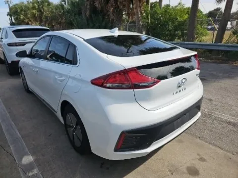 Photos of 2020 Hyundai Ioniq Hybrid SE for sale in Gurnee, IL at CarWise Gurnee