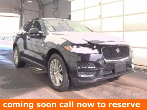 Black 2018 Jaguar F-PACE 25t Prestige for sale in Gurnee, IL