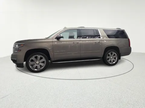 More photos of 2019 Chevrolet Suburban Premier at CarWise Gurnee, IL
