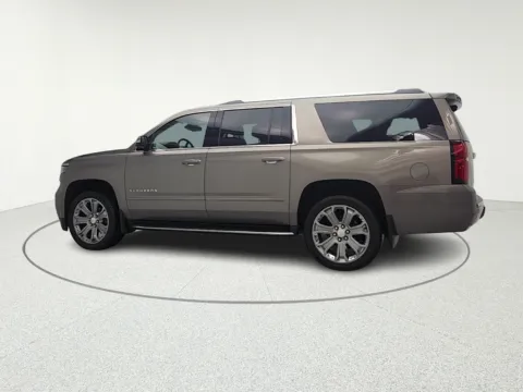 More photos of 2019 Chevrolet Suburban Premier at CarWise Gurnee, IL