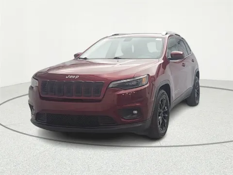 Photos of 2019 Jeep Cherokee Latitude Plus for sale in Gurnee, IL at CarWise Gurnee