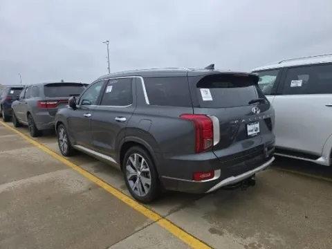 Photos of 2021 Hyundai Palisade Limited for sale in Gurnee, IL at CarWise Gurnee