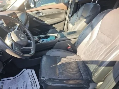 Another view of 2022 Nissan Rogue Platinum for sale in Gurnee, IL at CarWise Gurnee