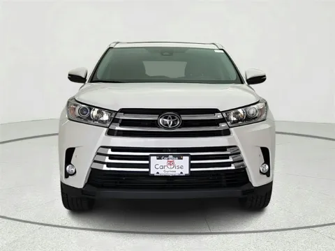 Photos of 2017 Toyota Highlander Limited for sale in Gurnee, IL at CarWise Gurnee