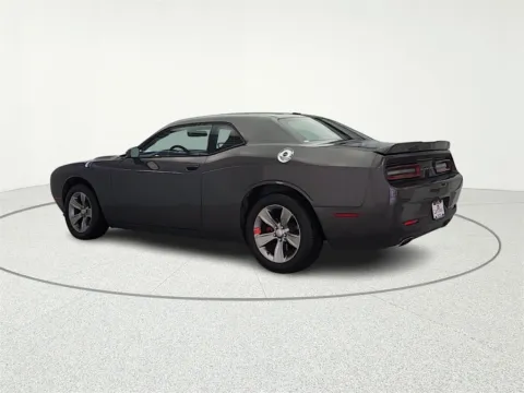 More photos of 2019 Dodge Challenger SXT at CarWise Gurnee, IL