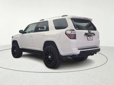 More photos of 2014 Toyota 4Runner Limited at CarWise Gurnee, IL