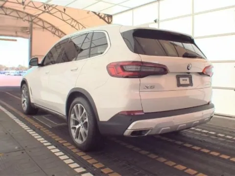 Photos of 2019 BMW X5 xDrive40i for sale in Gurnee, IL at CarWise Gurnee