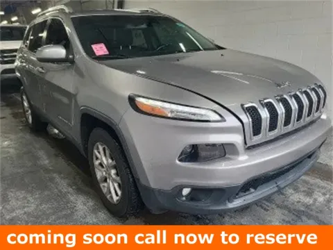 Silver 2016 Jeep Cherokee Latitude for sale in Gurnee, IL