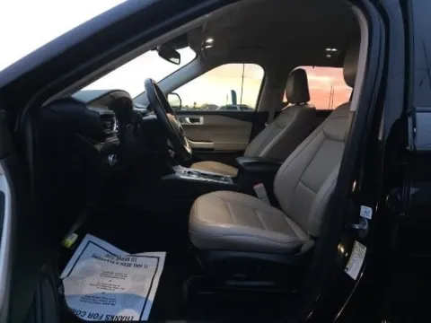 Another view of 2021 Ford Explorer Limited for sale in Gurnee, IL at CarWise Gurnee