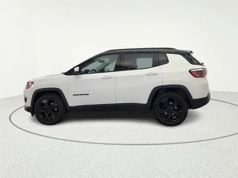 More photos of 2020 Jeep Compass Altitude at CarWise Gurnee, IL