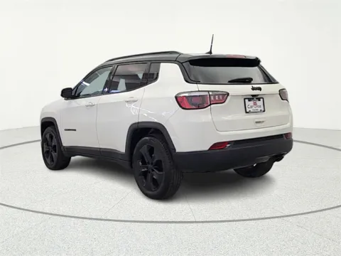 More photos of 2020 Jeep Compass Altitude at CarWise Gurnee, IL