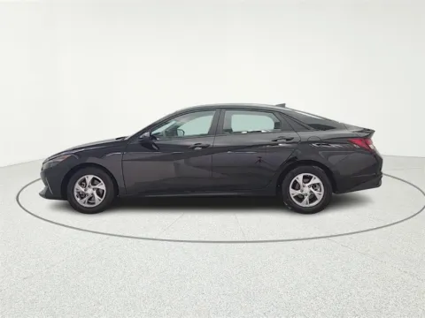 More photos of 2021 Hyundai Elantra SE at CarWise Gurnee, IL