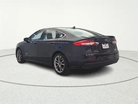 More photos of 2019 Ford Fusion Hybrid Titanium at CarWise Gurnee, IL