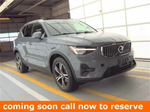 Gray 2023 Volvo XC40 B5 Plus Bright Theme for sale in Gurnee, IL