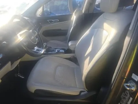 Photos of 2024 Kia Sportage EX for sale in Gurnee, IL at CarWise Gurnee