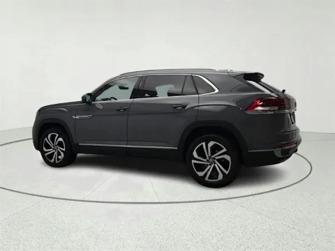 More photos of 2021 Volkswagen Atlas Cross Sport 3.6L V6 SEL Premium at CarWise Gurnee, IL