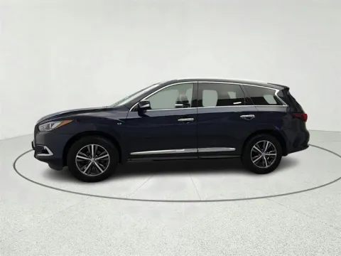 More photos of 2018 INFINITI QX60 at CarWise Gurnee, IL