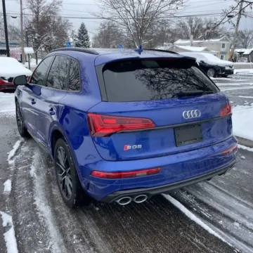 Photos of 2021 Audi SQ5 Prestige for sale in Gurnee, IL at CarWise Gurnee