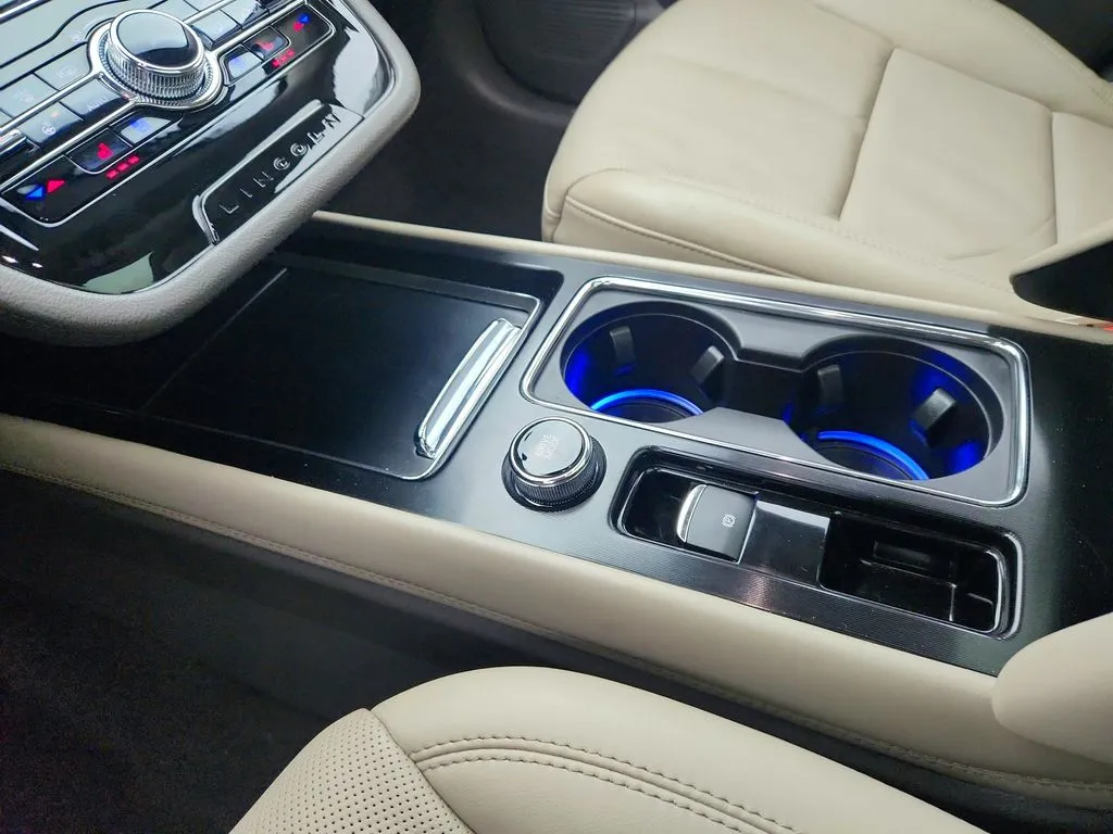 2022 Lincoln Corsair Reserve - Photo 16