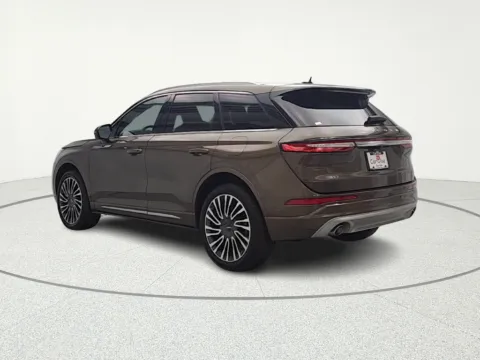 More photos of 2022 Lincoln Corsair Reserve at CarWise Gurnee, IL