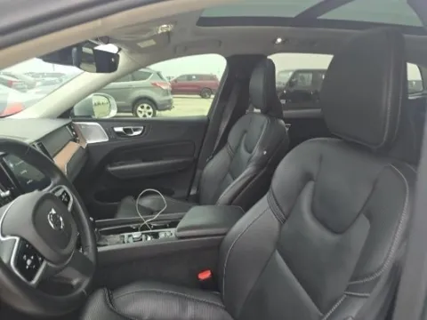 Another view of 2019 Volvo XC60 T6 Inscription for sale in Gurnee, IL at CarWise Gurnee