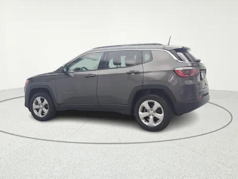 More photos of 2018 Jeep Compass Latitude at CarWise Gurnee, IL