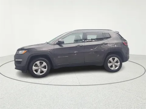 More photos of 2018 Jeep Compass Latitude at CarWise Gurnee, IL