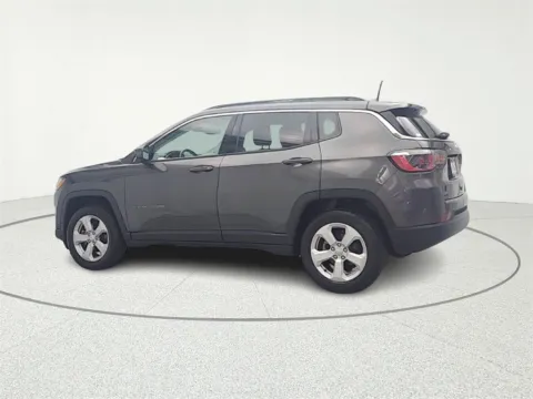 More photos of 2018 Jeep Compass Latitude at CarWise Gurnee, IL