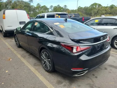 Photos of 2023 Lexus ES 350 for sale in Gurnee, IL at CarWise Gurnee