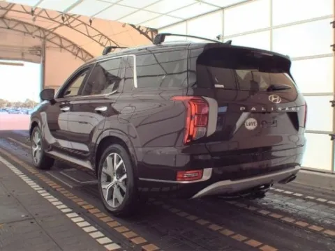 Photos of 2021 Hyundai Palisade Limited for sale in Gurnee, IL at CarWise Gurnee