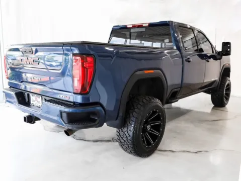 More photos of 2022 GMC Sierra 2500HD AT4 at CarWise Gurnee, IL