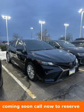 Black 2023 Toyota Camry SE Nightshade for sale in Gurnee, IL