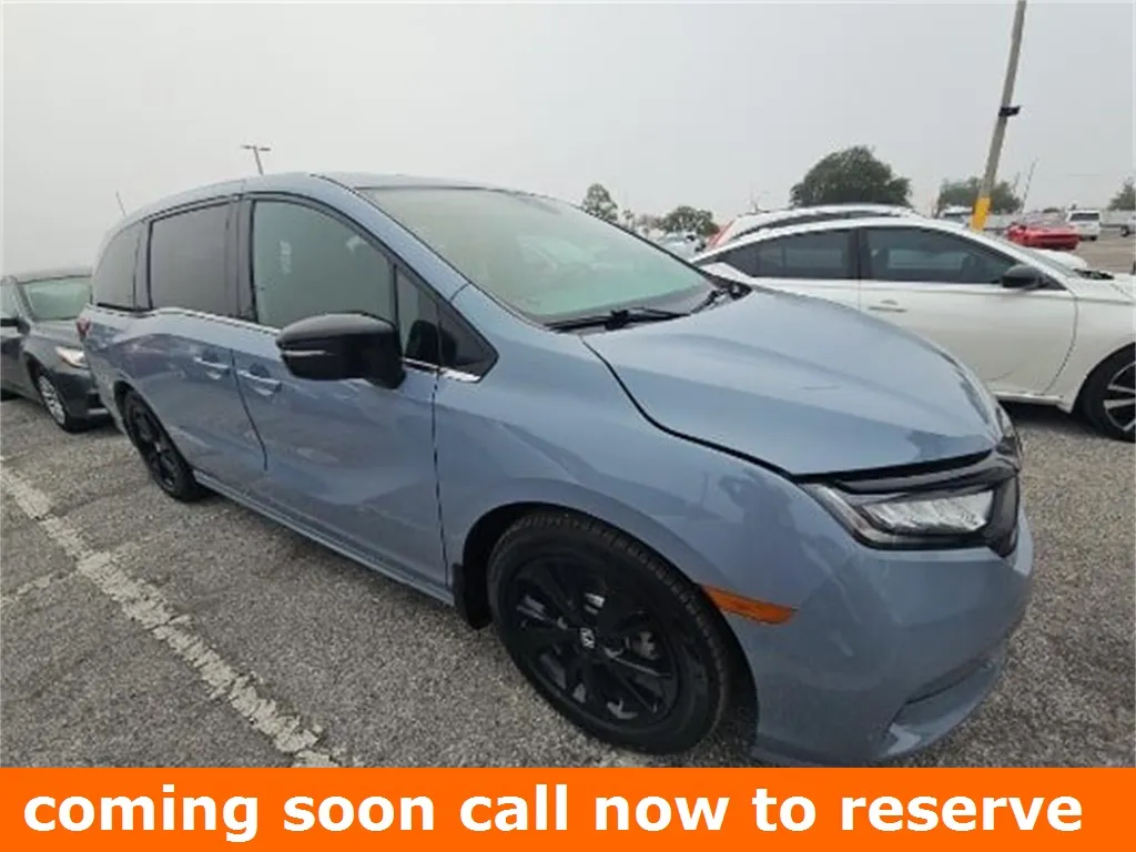 2023 Honda Odyssey SPORT's photo