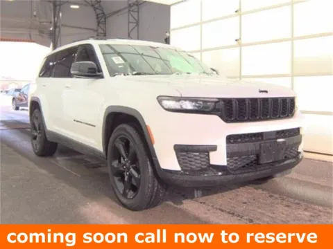 White 2021 Jeep Grand Cherokee L Altitude for sale in Gurnee, IL