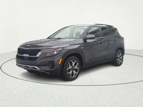 Another view of 2023 Kia Seltos EX for sale in Gurnee, IL at CarWise Gurnee