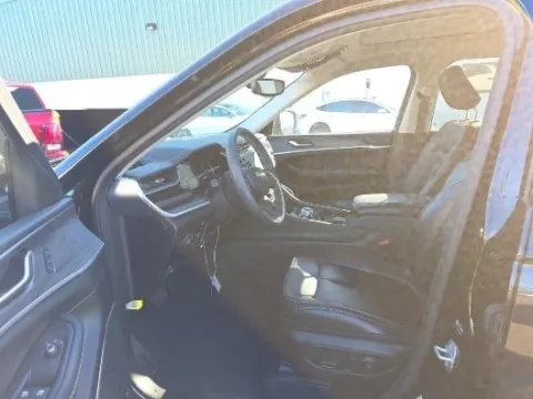 Another view of 2023 Jeep Grand Cherokee 4xe for sale in Gurnee, IL at CarWise Gurnee