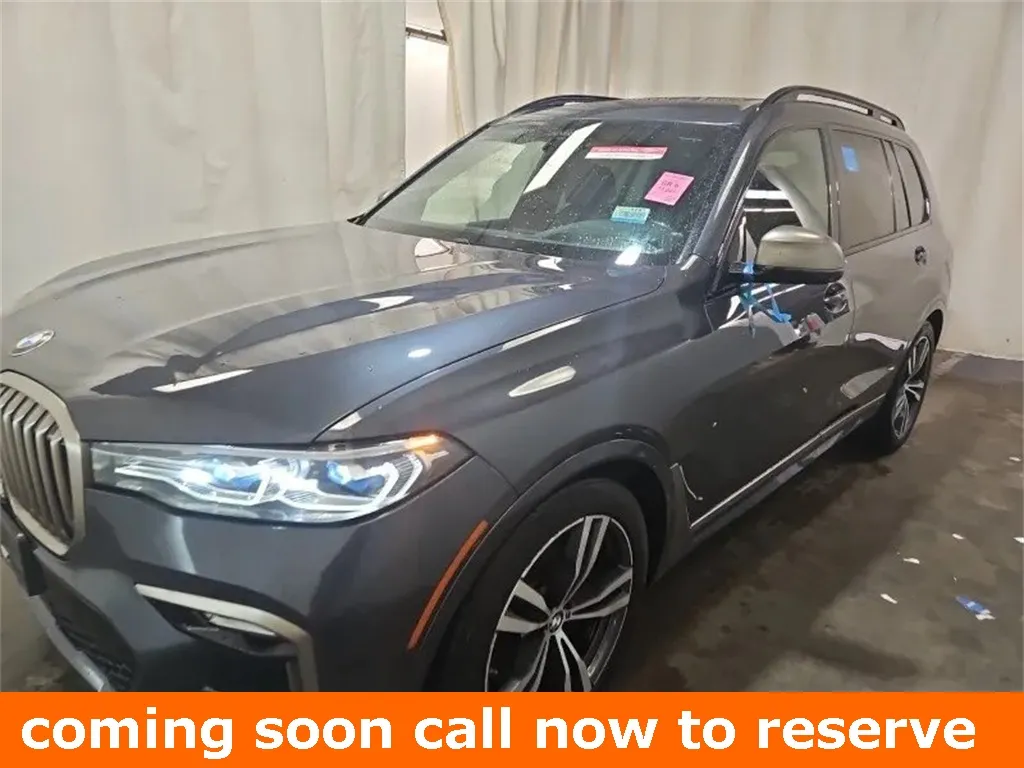 2020 BMW X7 M50i's photo