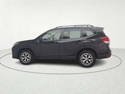More photos of 2022 Subaru Forester Premium at CarWise Gurnee, IL