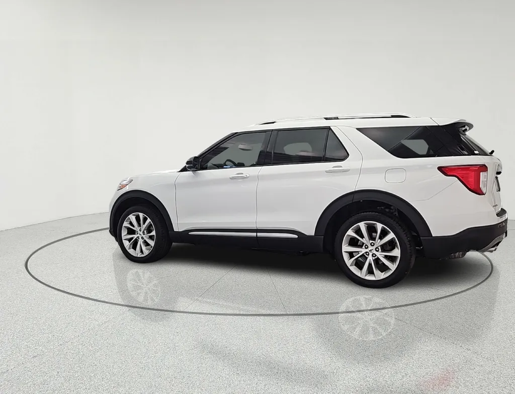 2022 Ford Explorer Platinum - Photo 6