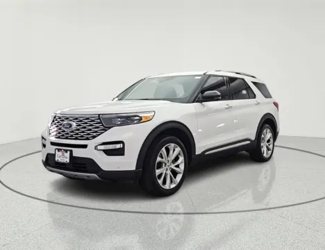 More photos of 2022 Ford Explorer Platinum at CarWise Gurnee, IL