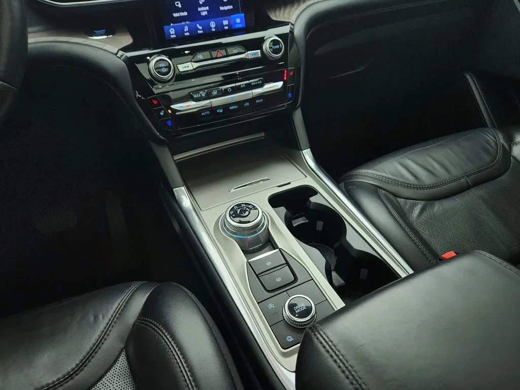 2022 Ford Explorer Platinum - Photo 16