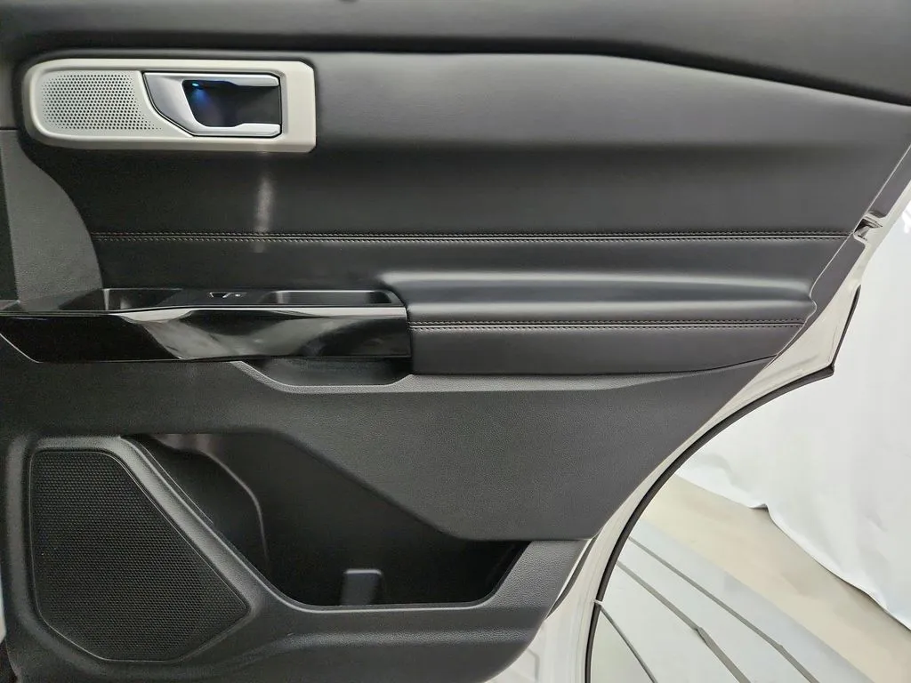 2022 Ford Explorer Platinum - Photo 30