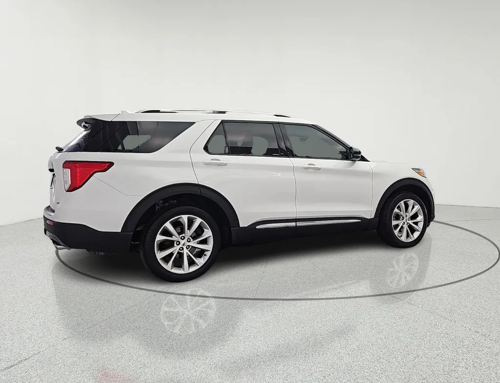 2022 Ford Explorer Platinum - Photo 9