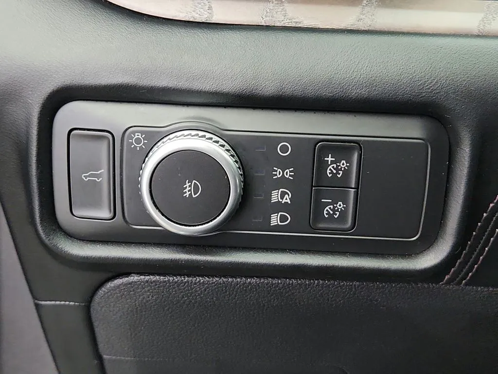 2022 Ford Explorer Platinum - Photo 38