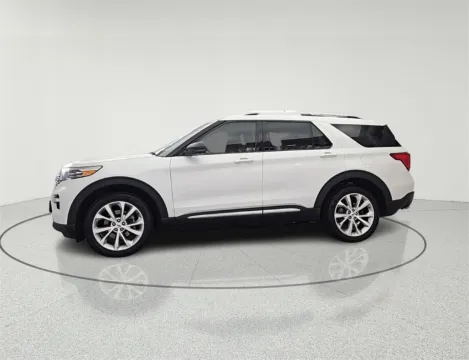 More photos of 2022 Ford Explorer Platinum at CarWise Gurnee, IL